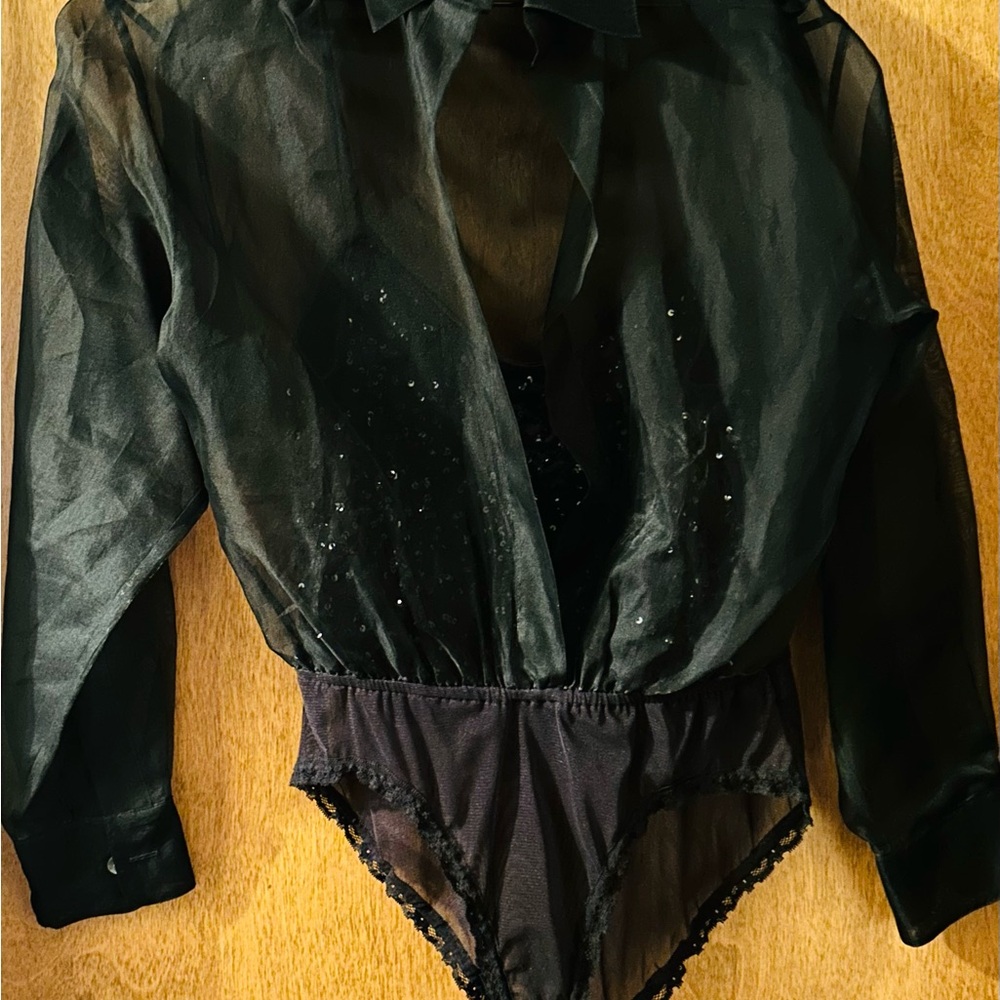 EMANUEL Bodysuit in black with sequin bling camisole. Size 8 - Picture 5 of 6